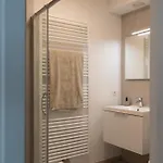 Sea View 1 Bedroom Flat With Pool - Ideal For Couples & Families By Slowaystay & Short Term Apartment
