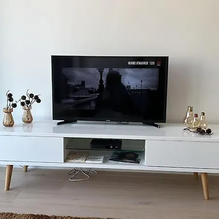 Elegant One Bedroom Apartment With Sea Views & Pool By Slowaystay Serviced Accommodation & Short Lets Oostende Apartment