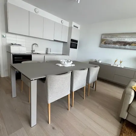 Elegant One Bedroom Apartment With Sea Views & Pool By Slowaystay Serviced Accommodation & Short Lets Oostende Apartment